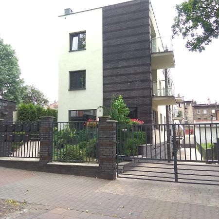 Luxury Apartment With Own Parking ホジューフ エクステリア 写真