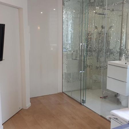 Luxury Apartment With Own Parking ホジューフ エクステリア 写真